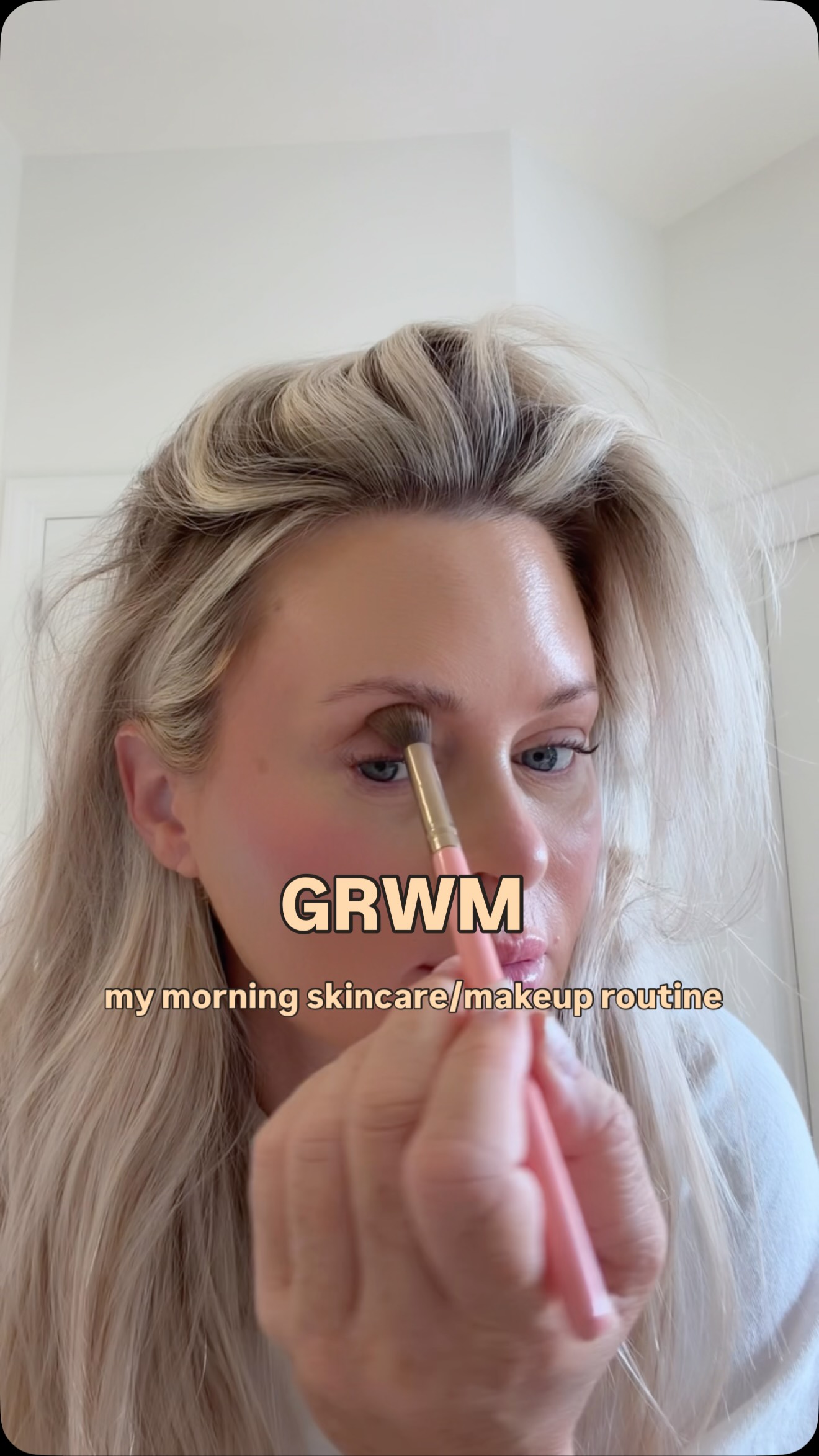 I’ve been paying a lot more attention to my skin barrier lately, and this has become one of the easiest steps in my morning routine. ✨ Comment LTK to shop! 

The NEW Advanced Gold Ceramide Capsules are lightweight, simple to use, and help support the skin barrier while leaving my skin looking smooth, hydrated, and glowing before makeup. I love how seamlessly they fit into my everyday routine! ✨
Now available @macys! 
https://liketk.it/6iT9K

@elizabetharden
#ElizabethArdenPartner #macyspartner @shop.ltk #liketkit 

Skincare, anti aging, morning routine, grwm, skincare routine, makeup, beauty finds, hydration, smoothing, mature skin