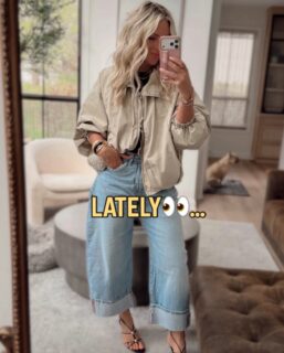 Lately…👀✨ soaked up our last weekend of summer & I am all in my feels! How are we here already!? Comment LTK to shop my lately finds or in bio!

fall style, fall outfits, weekend, workwear, women’s fashion, brown, fall 2026, Chicago, travel look, casual style, sports mom, denim, jeans, style over 40, pumpkins, fall decor, outfit ideas, jacket, boat day, summer break, back to school, girl mom, resort wear, Polk a dot